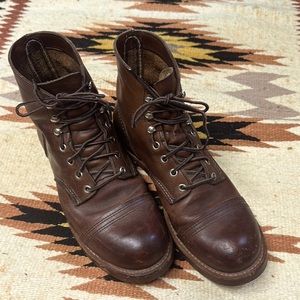 Red wing shoe boots